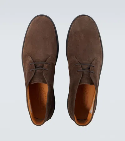 Tod's Suede Gommino Desert Boots In Brown
