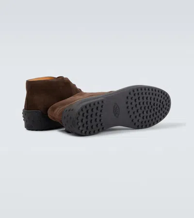 Tod's Suede Gommino Desert Boots In Brown