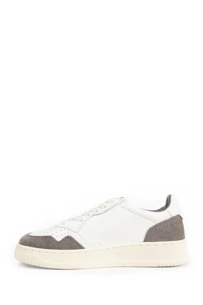 Autry 'medalist Low' White Low Top Sneakers With Side Logo Detail In Leather And Suede Man In Multi