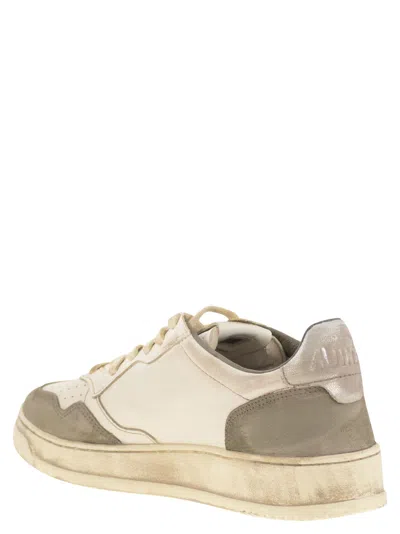 Autry Super Vintage Leather Sneakers In White