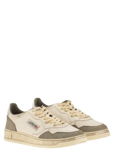 Autry Super Vintage Leather Sneakers In White