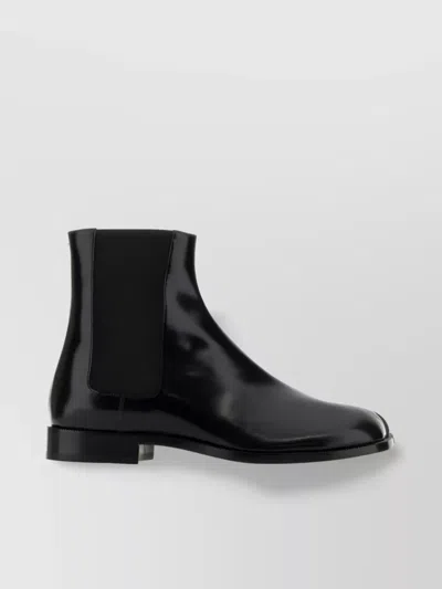 Maison Margiela Tabi Toe Ankle Boots In Black
