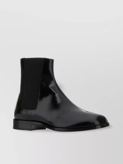Maison Margiela Tabi Toe Ankle Boots In Black