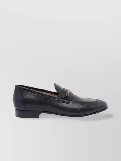 Valentino Garavani Vlogo Signautre Leather Loafers In Black