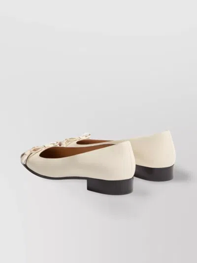 Valentino Leather Vlogo Signature Ballerinas In Neutral