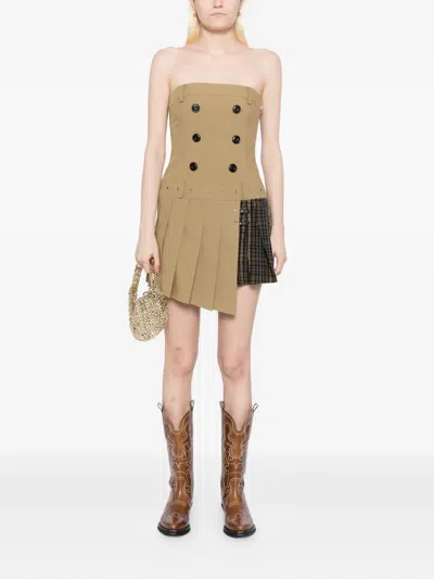 百褶风衣式连衣裙