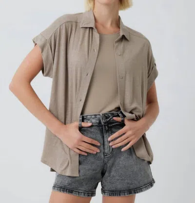 Majestic Stretch Linen Short Sleeve Shirt With Rolled Cuff In Desert In Brown