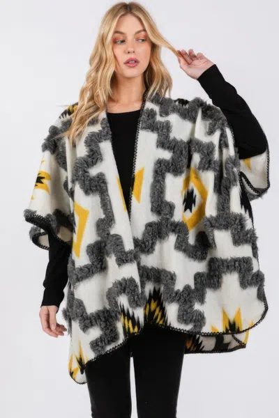 Truedames Fuzzy Aztec Pattern Kimono Poncho In White