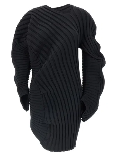Issey Miyake Women Knit As If Top In Black