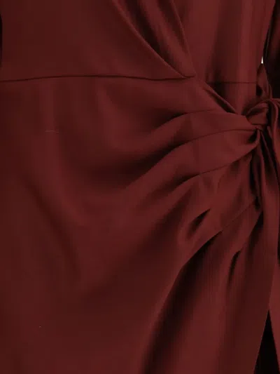 裹身式不对称连衣裙