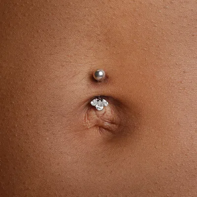 Astrid &amp; Miyu Crystal Cluster Titanium Belly Bar In Silver