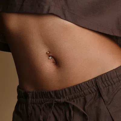 Astrid &amp; Miyu Crystal Cluster Titanium Belly Bar In Gold