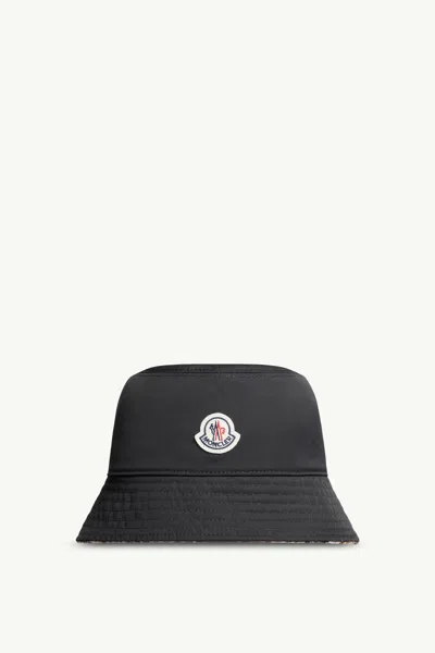 Moncler Checked Bucket Hat In Neutral