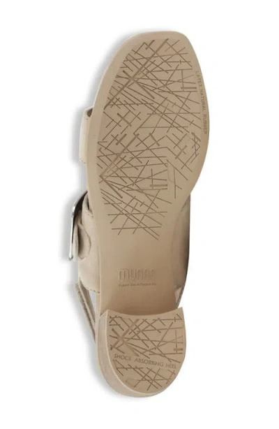 Munro Ashlin Slingback Sandal In Brown