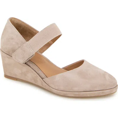 Gentle Souls Women's Oriana Wedge Pumps In Brown