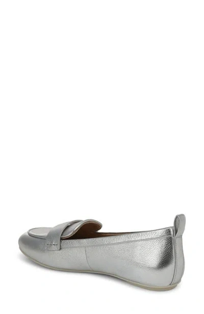 Vionic Tessa Flat In Silver