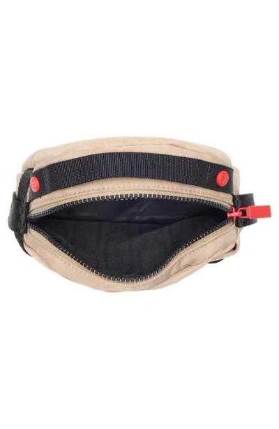 Hunter Dome Crossbody Bag In Neutral