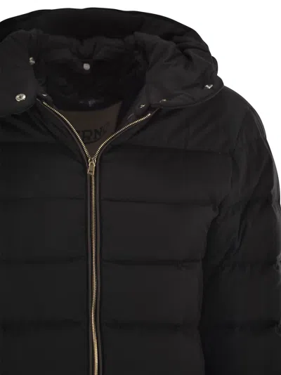 Herno Medium Down Jacket With Hood In Black