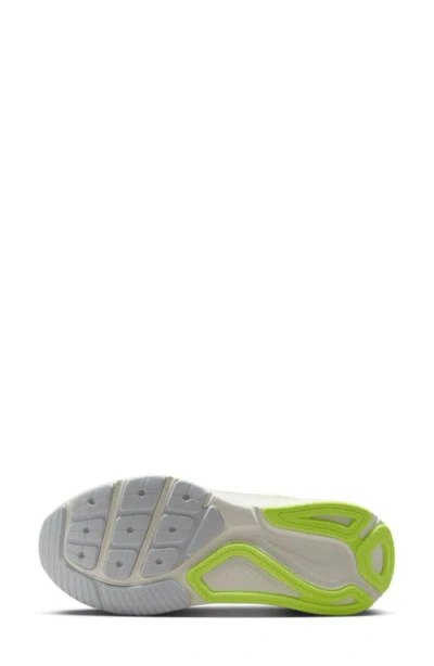 Nike Structure 26 Running Shoe In Multi