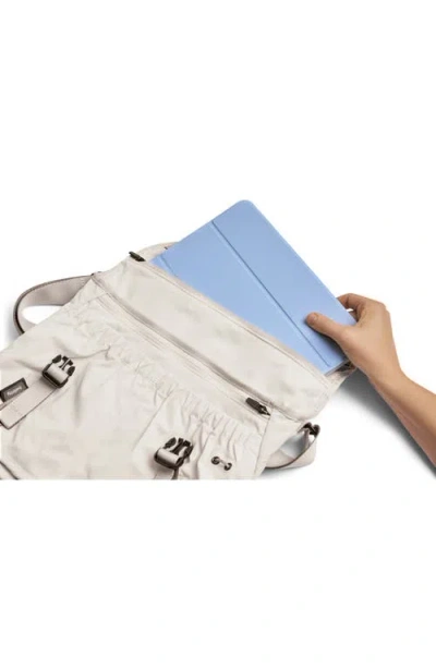 Bellroy Cinch Messenger Bag In Brown