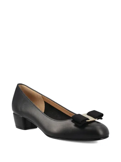 Ferragamo Signature Bow Pumps With Low Block Heel In Black