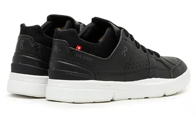On Running (wmns)  Clubhouse X The Roger 'black White'