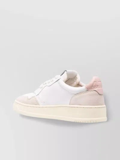 Autry Medalist Low Sneakers In Neutral