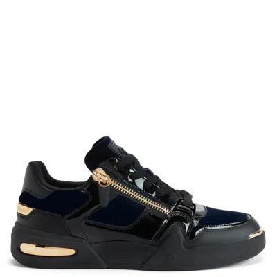 Giuseppe Zanotti Low Top Sneakers With Round Toe And Gold Accents In Black
