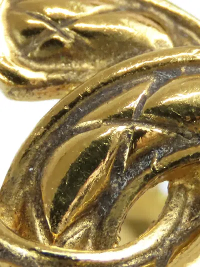 Pre-owned Chanel 20th Century Gold Plated Quilted Cc Clip On Earrings Costume Earrings