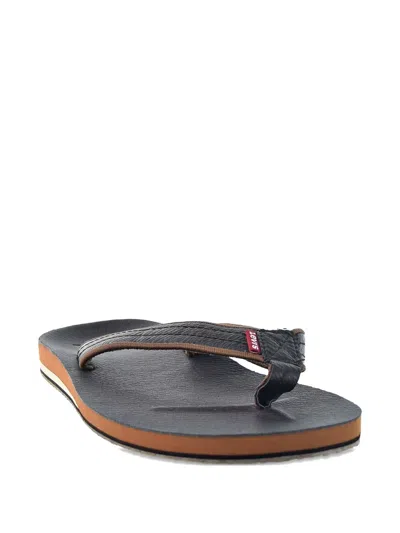 Levi's Kyle J Flip Flops In Brown