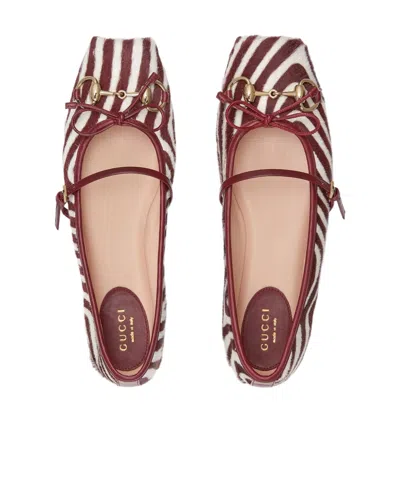 Gucci Horsebit Calf Hair Ballet Flats In Burgundy