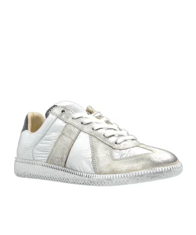 Maison Margiela Contemporary Low Top Sneakers With Contrast Panels In Silver