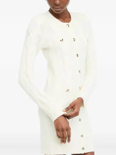 绞花针织搭扣连衣裙