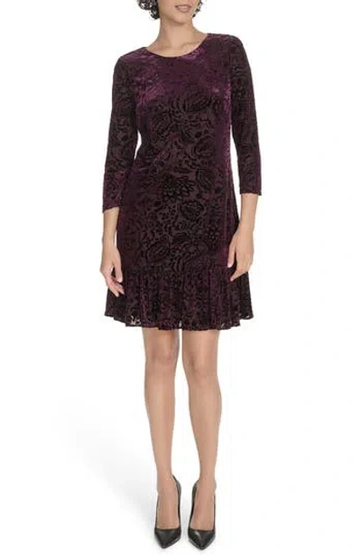 Tommy Hilfiger Women's Crewneck Ruffled Hem Dress In Burgundy