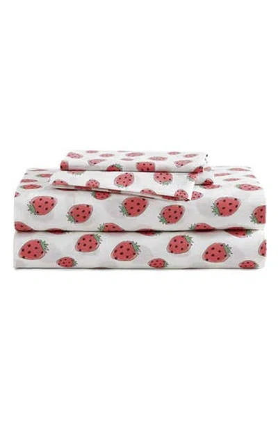 Poppy & Fritz Poppy And Fritz Strawberry Picnic 200 Thread Count Cotton Percale Sheet Set In Red