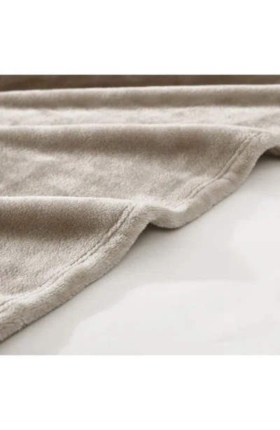 Poppy & Fritz Poppy And Fritz Plush Fleece Throw Blanket In Brown