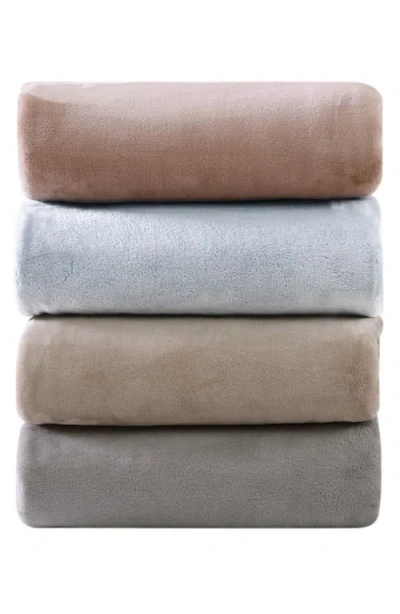 Poppy & Fritz Poppy And Fritz Plush Fleece Throw Blanket In Brown