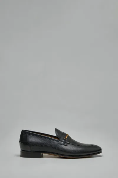 Valentino Garavani Vlogo Signautre Leather Loafers In Black