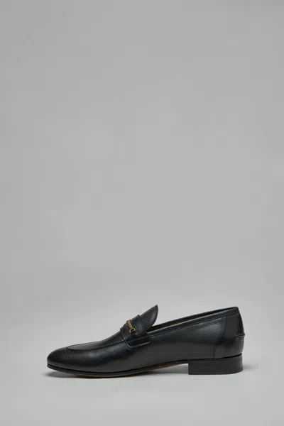Valentino Garavani Vlogo Signautre Leather Loafers In Black