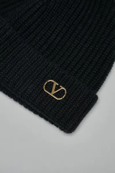 Valentino Garavani Cashmere Ribbed Texture Beanie With Turn-up Brim In Black