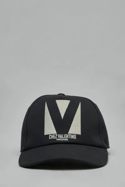 Valentino Garavani Cotton Baseball Cap With Embroidery And Curved Brim In Black