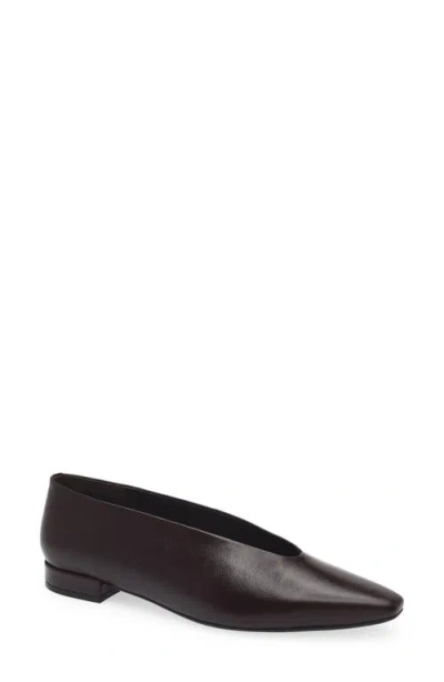 Jeffrey Campbell Hinted Pointed Toe Flat In Black