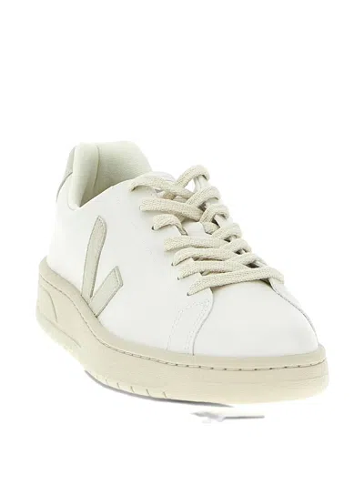 Veja Urca Sneakers Beige In White