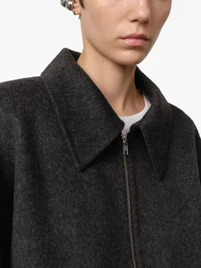 正面拉链贴袋夹克