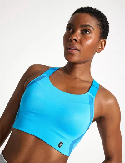 On Women's Performance Flex Sports Bra In Blue