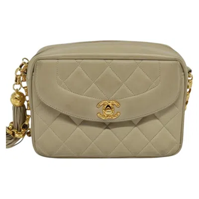 Pre-owned Chanel Camera Beige Leather Shoulder Bag ()