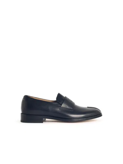 Mm6 Maison Margiela Split-toe Loafers In Black Calf Leather In Black