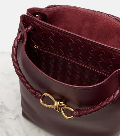 Bottega Veneta Andiamo Small Leather Bucket Bag In Burgundy