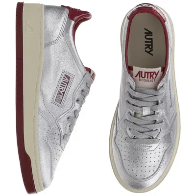 Autry Medalist Low Sneakers In Silver