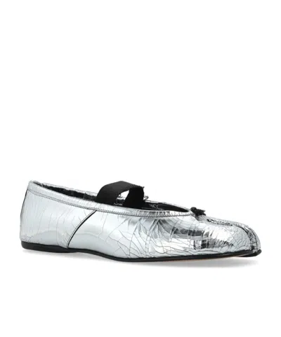 Maison Margiela Tabi Split-toe Metallic Cracked-leather Ballet Flats In Silver